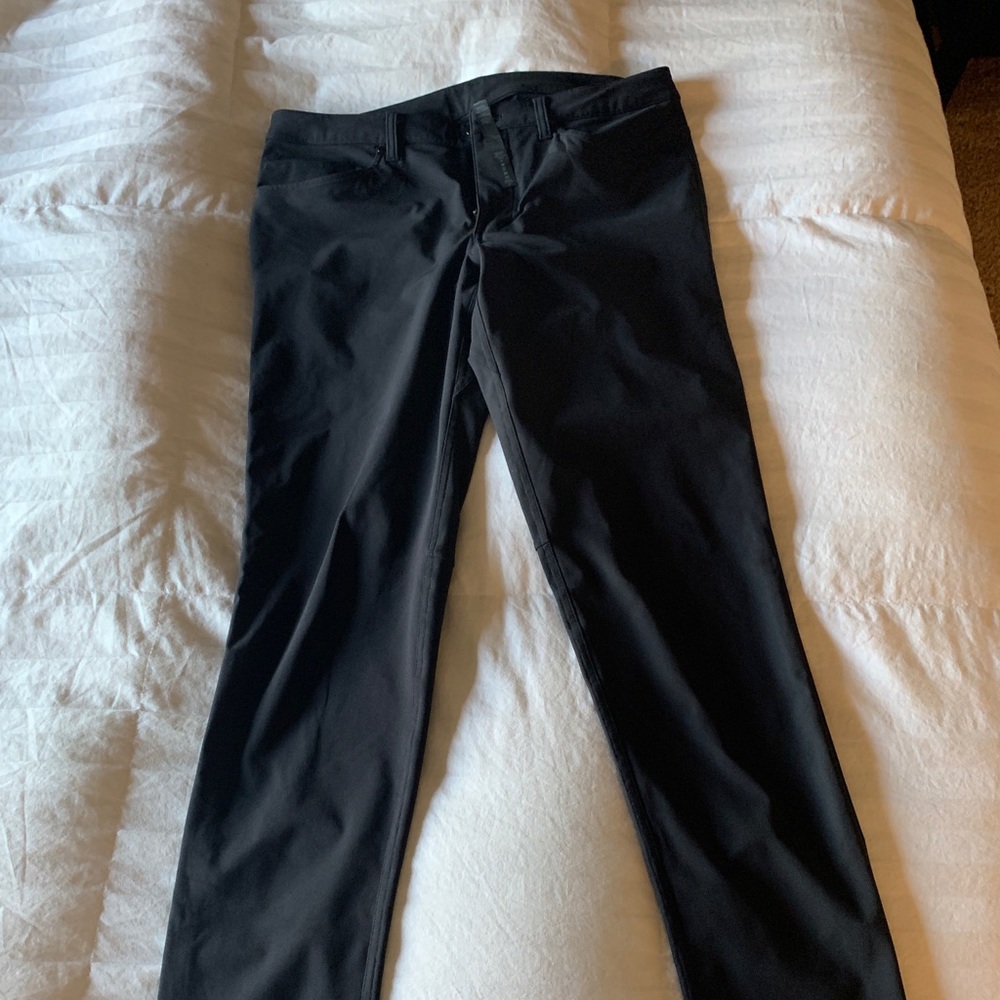 Lululemon ABC pants slim 34L